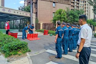 主办方称若无伤都需出场45分钟，但阿尔巴布斯克茨只出场30分钟